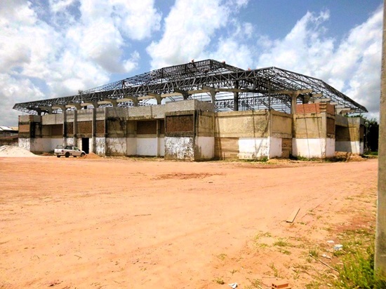 foto reforma ginásio 9