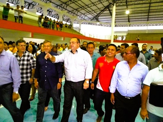 ginásio inaugurado sim 12